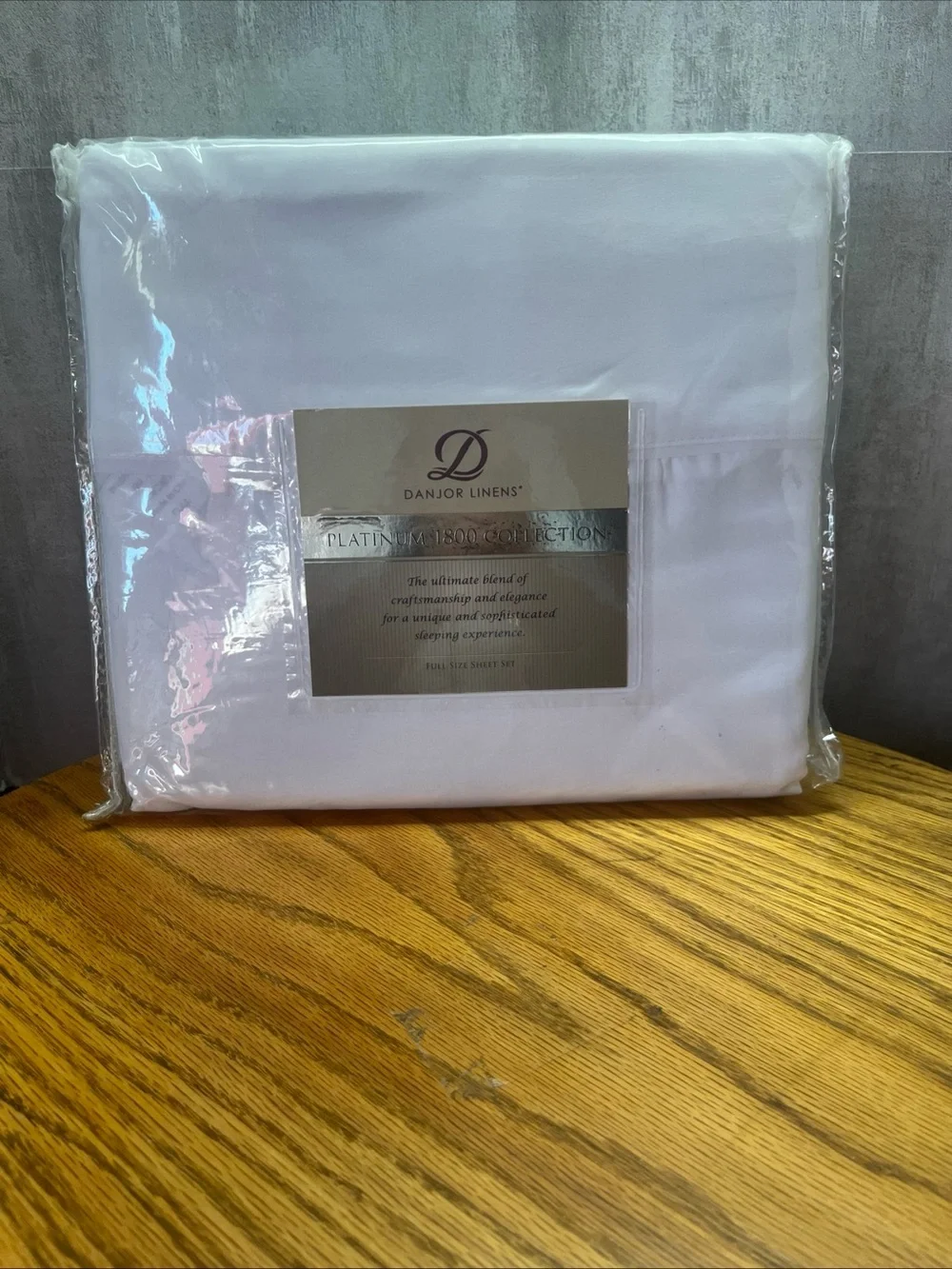 Danjor linens full-size sheet set New